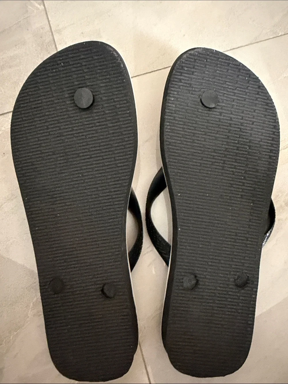 Havaianas Surf Graphic Flip Flops - Black & Blue